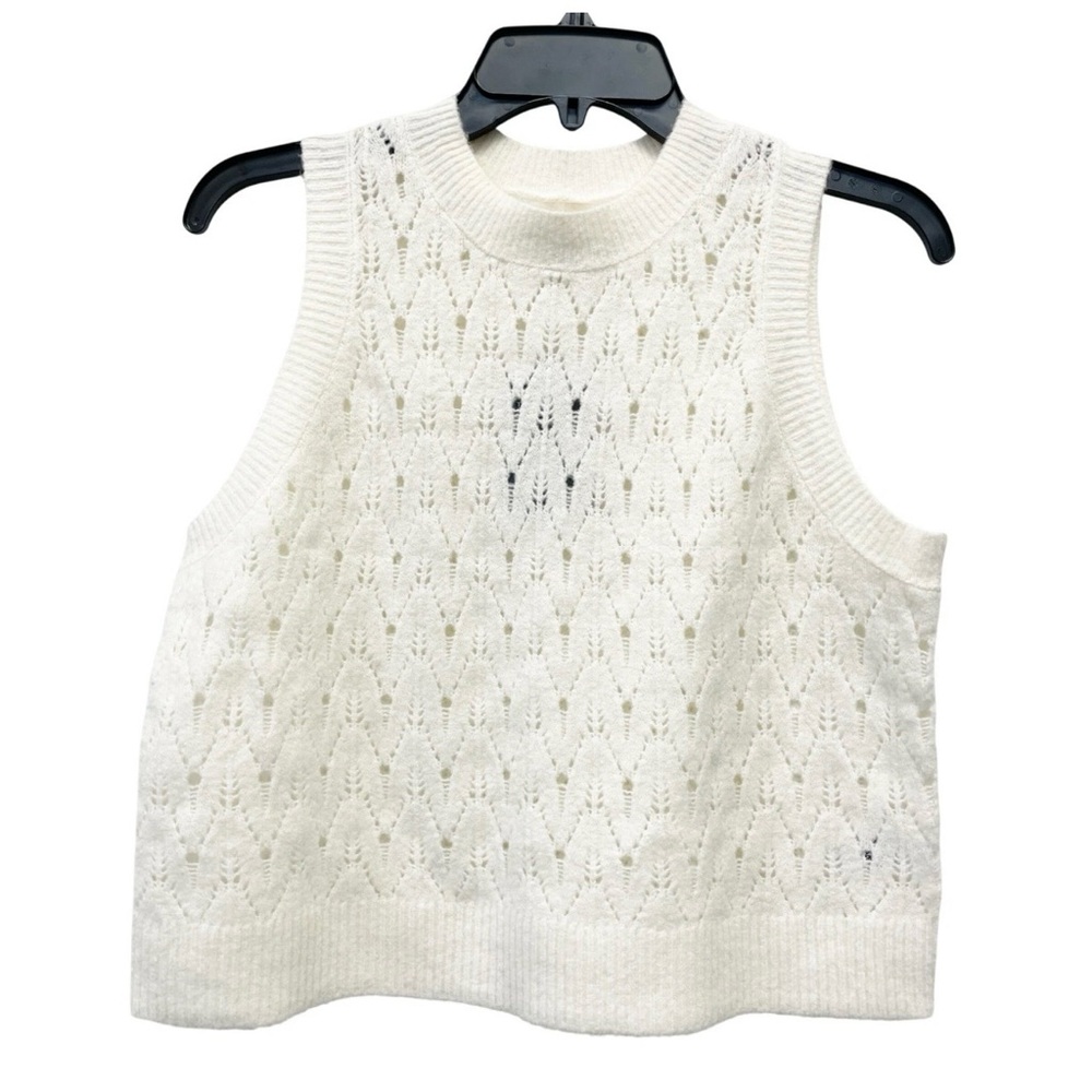 NWT Universal Thread Cream Pointelle Knit Sweater Vest Top Lightweight - Picture 3 of 6